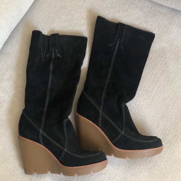 Michael Kors size 5 wedge black suede boot - Picture 3 of 3